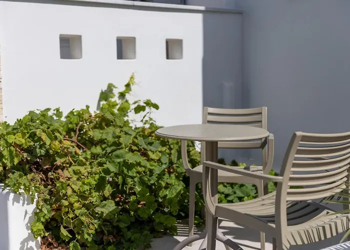 Ampelos Hotel apartamentowy Pláka