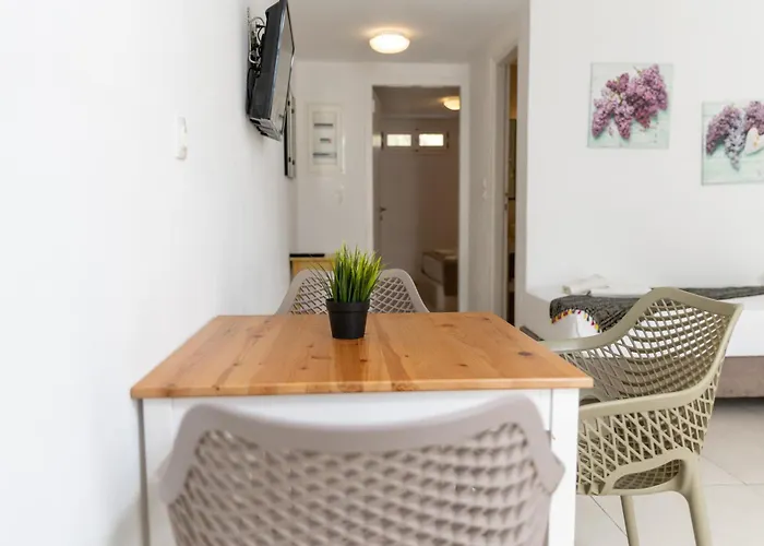 Hotel apartamentowy Ampelos 3*