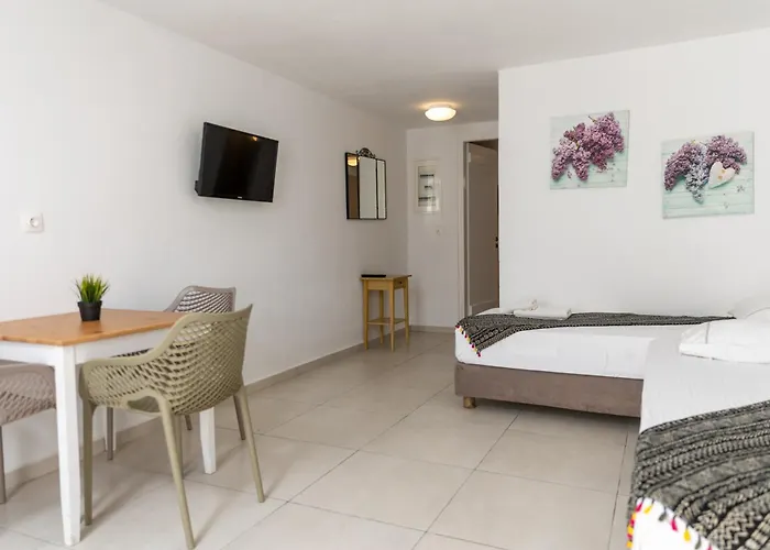 Hotel apartamentowy Ampelos 3*