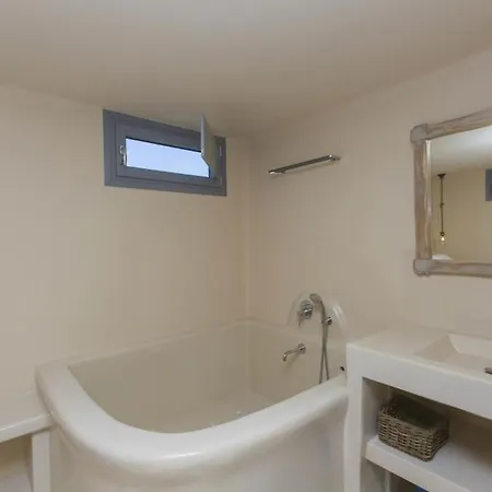Apartahotel Ampelos